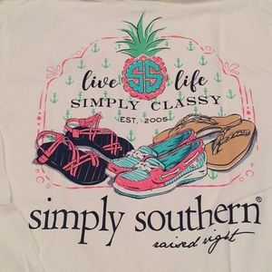 Simply Southern t shirt new with tags sz med